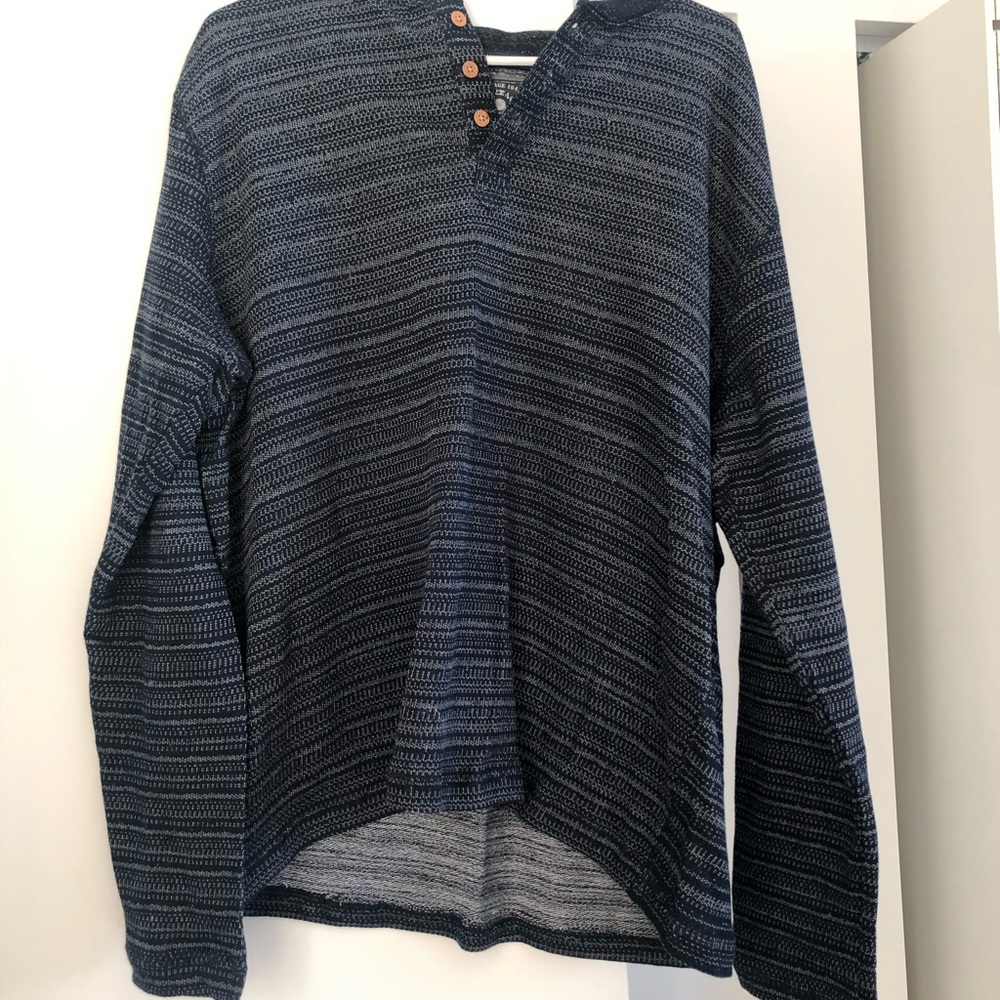 Men’s casual Henley